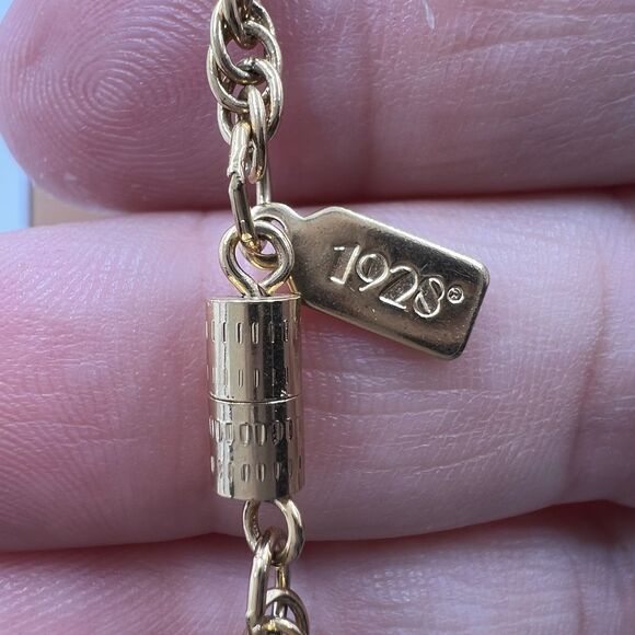 Vintage 1928 Gold Tone Charm Necklace Clip,Key,Heart, Lock 28" Longline - Picture 5 of 8